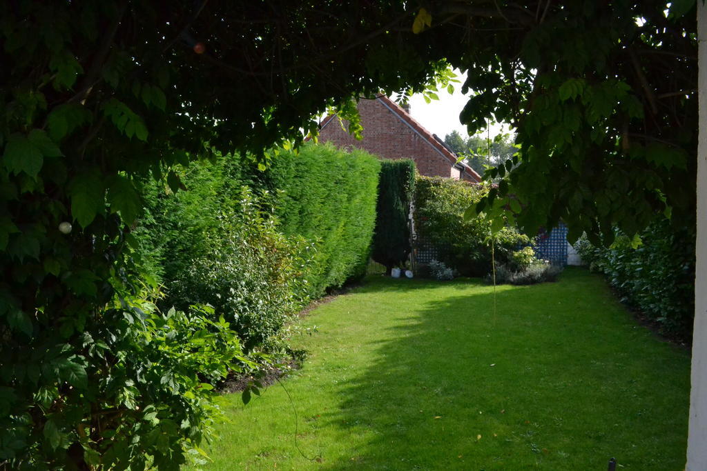 Chez Jeanne Et Vittorio Bed and Breakfast Lambersart Exteriör bild
